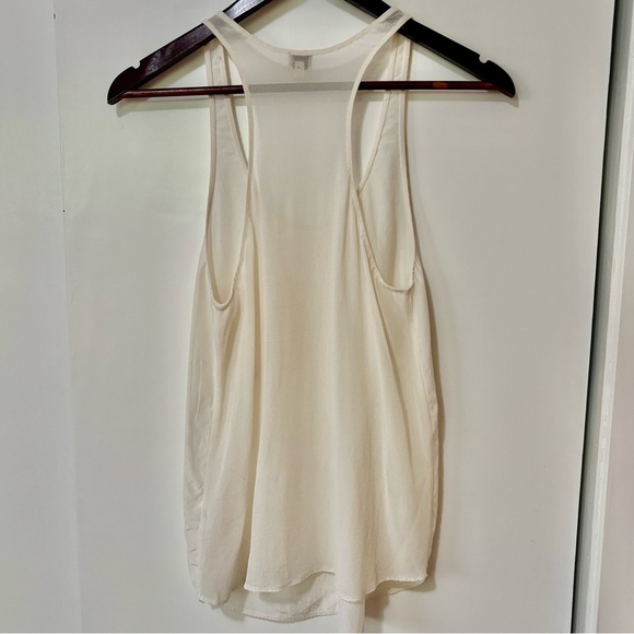 Wilfred| Aritzia| Cute Ivory 100% Silk Sleeveless Racerback Tank Top Sz XXS - Picture 2 of 3